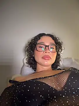 دردشة Hips_hannah الجنسية المباشرة