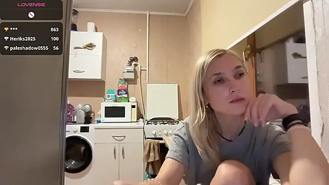 XXX chat uživo modela AngelJeni