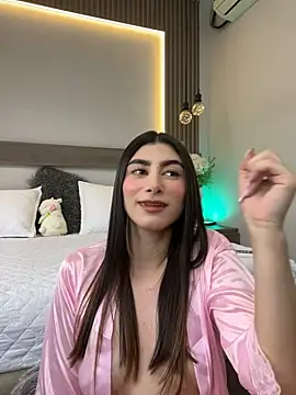 evelyn_hills Chat XXX in diretta