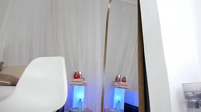The_Essentials - Show my hot ass..jeans down down
