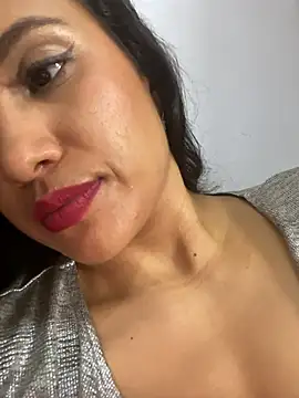 emilly23 – Naživo XXX chat