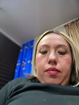 Chat +18 de VIOLETA-25_ ao vivo