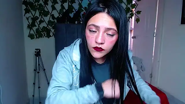 Violettasquirt: απευθείας συνομιλία ΧΧΧ