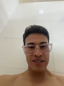 Czat XXX na żywo – TavoHot_