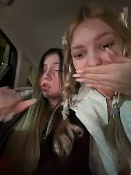 Elsawhere - Elsa unzip bra behind UBER driver🚖