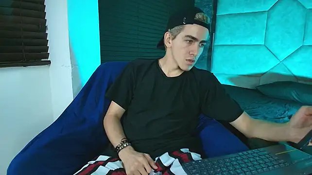 Tyler_Mcrey Chat XXX live