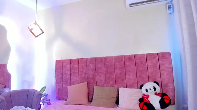 Alizzon_blake - chupa tus dedos y gime