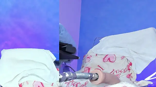 Miiastone_cm - riding dildo +twerking dance