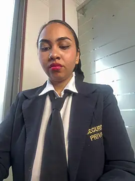 Jade_chers - Kiss Baton in Public😏