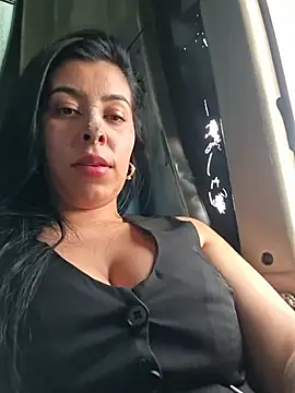 Luianna Adlı Modelin Canlı XXX Sohbeti
