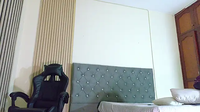 big_dante77 লাইভ XXX চ্যাট
