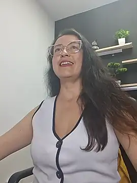 Lauryn_Jones - FLASH MY TITS