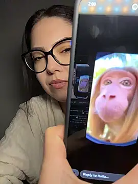 KaylaLewyss live XXX chat