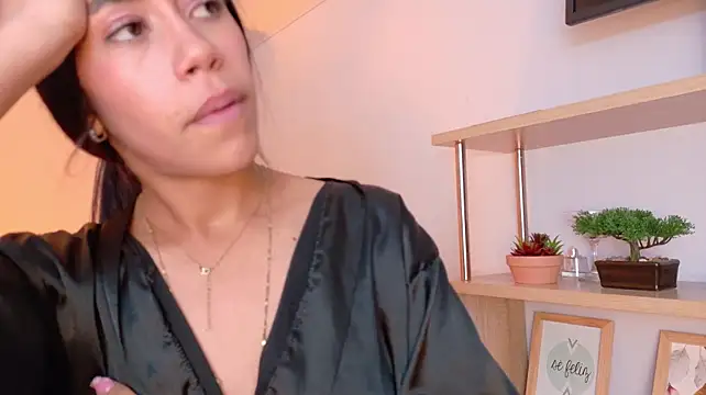 XXX chat uživo modela EmmiShery