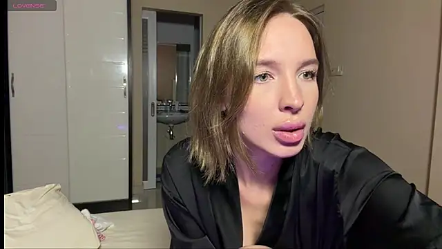 etonealbinochka's Live XXX Chat