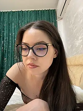 KaylaLewyss Adlı Modelin Canlı XXX Sohbeti