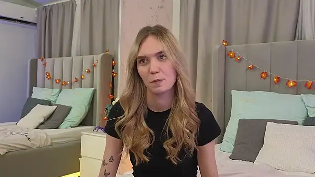 Chat XXX en directo de NikkiRyx
