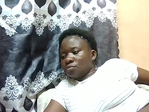 ToxicDoll01 - hii guiz plz help me to pay school fees