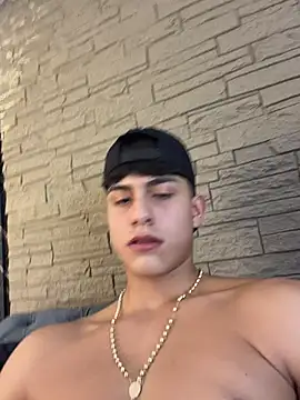 Lander_Cruz Live XXX-Chat
