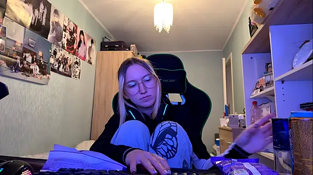 Онлайн чат XXX SoniaKotts