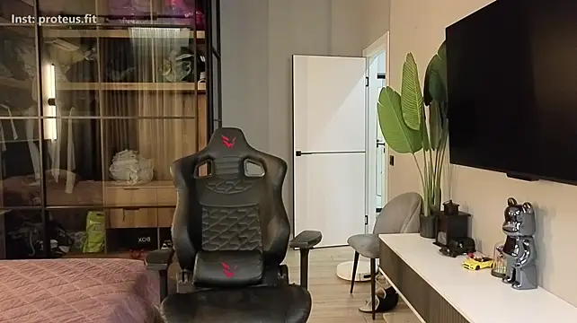 XXX chat uživo modela Richard_mils