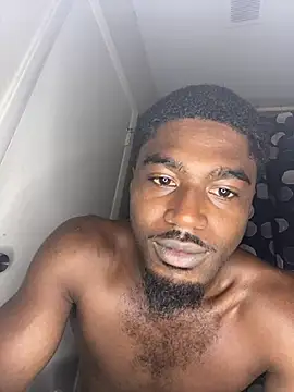 BrownSkinHandsome Adlı Modelin Canlı XXX Sohbeti