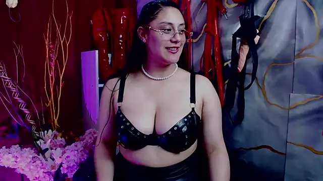 CristalZafiro Live XXX-chat