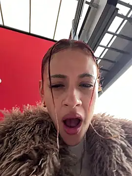 Alana15 - TAKE MY PANTIES OFF IN PUBLIC