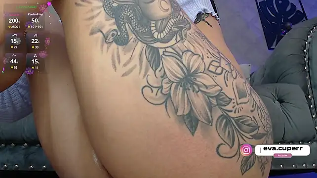 eva_cuper élő XXX-chatje