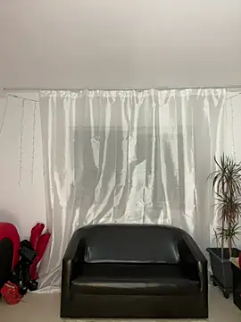 Chat +18 de Alimela ao vivo