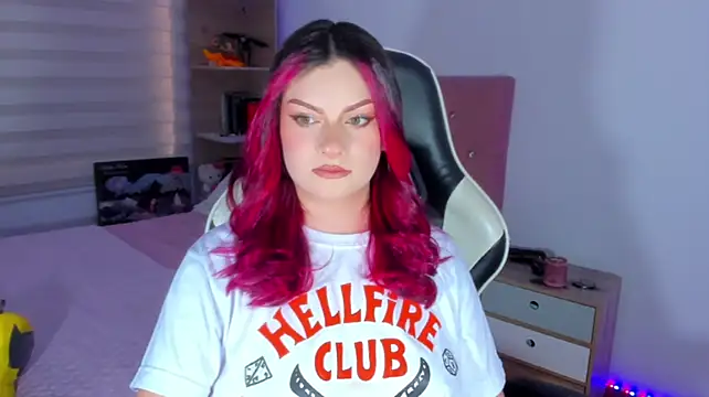 Chat +18 de OphelianaRose33 ao vivo