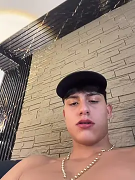 Lander_Cruz 现场XXX聊天