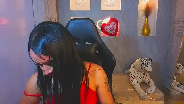 Czat XXX na żywo – Lore18_b