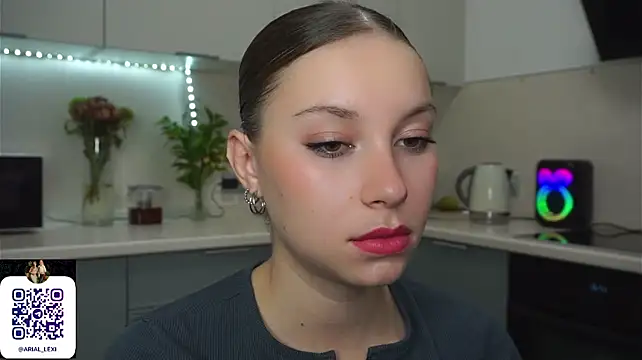 Sairallyn's Live XXX Chat