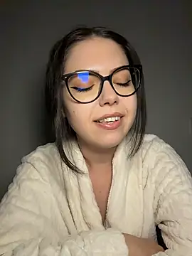 KaylaLewyss - 🥳Congrats on 24 K followers🥳+🎁+whatsp