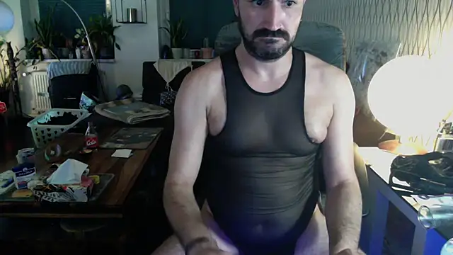 Chat +18 de tomz0819 ao vivo