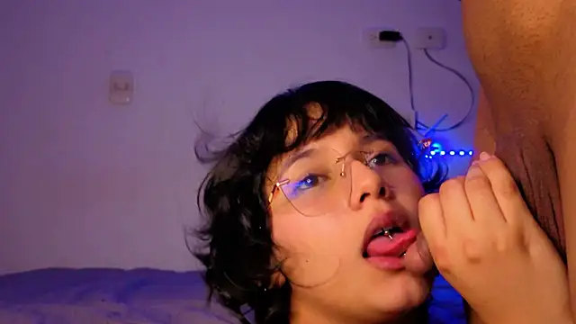 Chatroom XXX en direct de mimiladyy