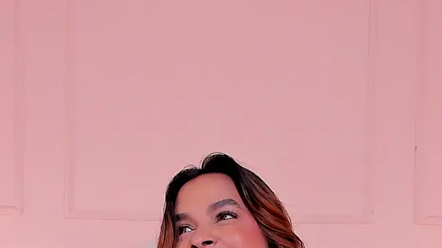 Czat XXX na żywo – sarah_salis_