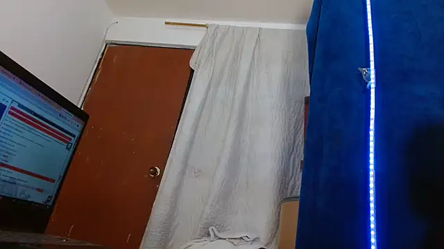 Kattislut77 - two dldos in my ass and squirt