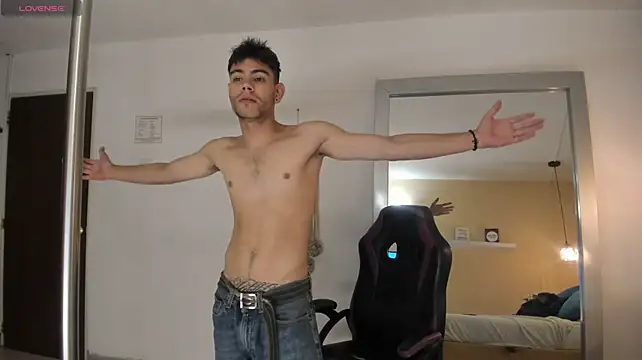 Lycan____ Live XXX-Chat