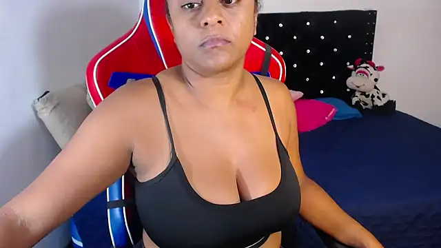 Chat XXX en directo de BellaKarla