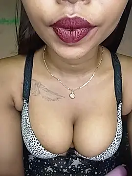 Chat +18 de Strip_Hotty242 ao vivo