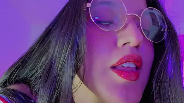 Naharasoller - Sexy tease + suclk fingers