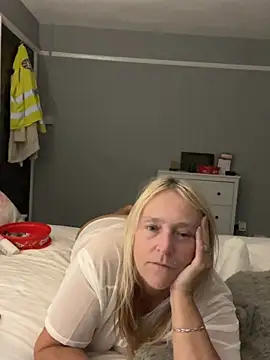 Blondnboujee53 Live XXX-chat
