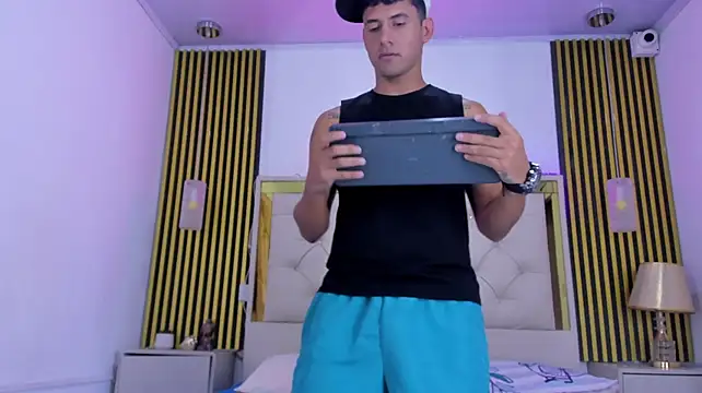 McKinley_Snake – Naživo XXX chat