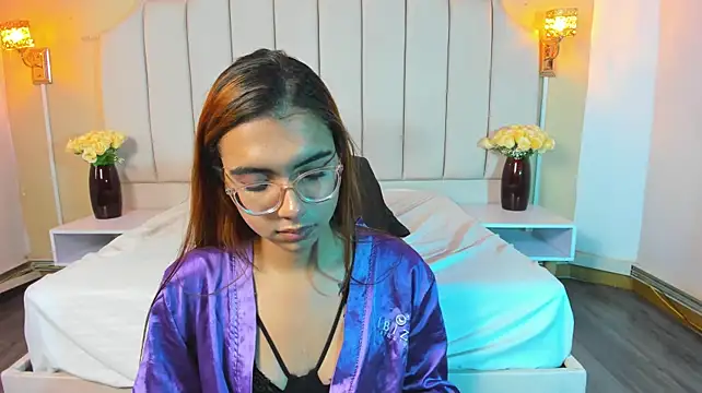 Sara_saaennz Шоу с уебкамера
