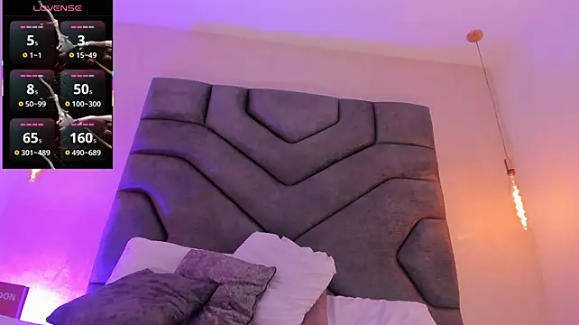 LeylaRusso - Shake big Ass + 5 Hard Spank Ass