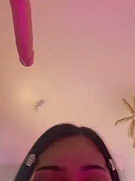 MiaraLove Chat XXX live