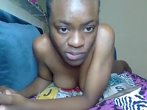 Chat XXX en directo de fine-ebonie