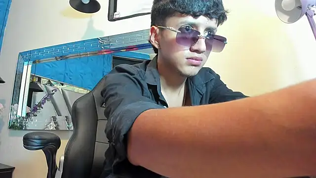 XXX chat uživo modela Mr_Dylan1